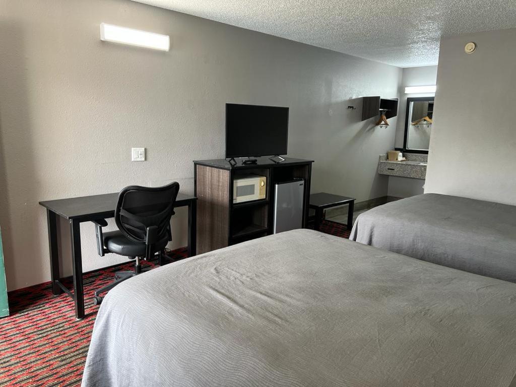 Key West Inn - Tuscumbia ภายนอก รูปภาพ