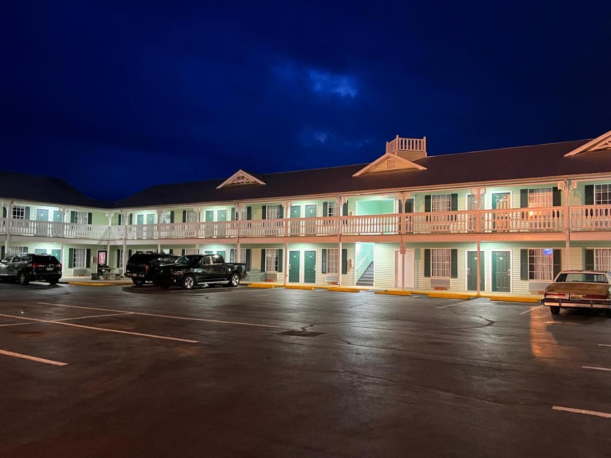 Key West Inn - Tuscumbia ภายนอก รูปภาพ